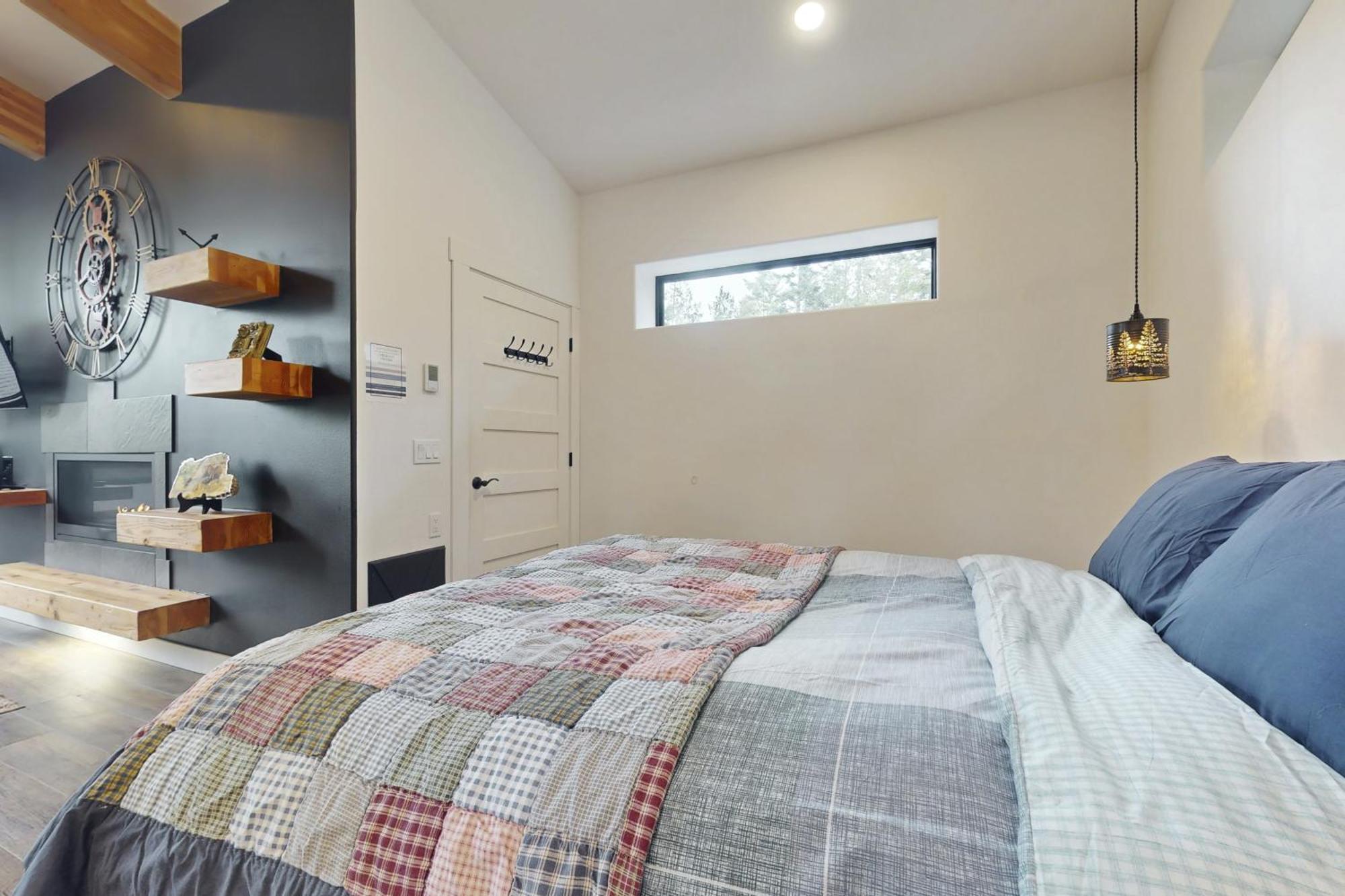 Tides & Timber Aparthotel Sequim Bagian luar foto