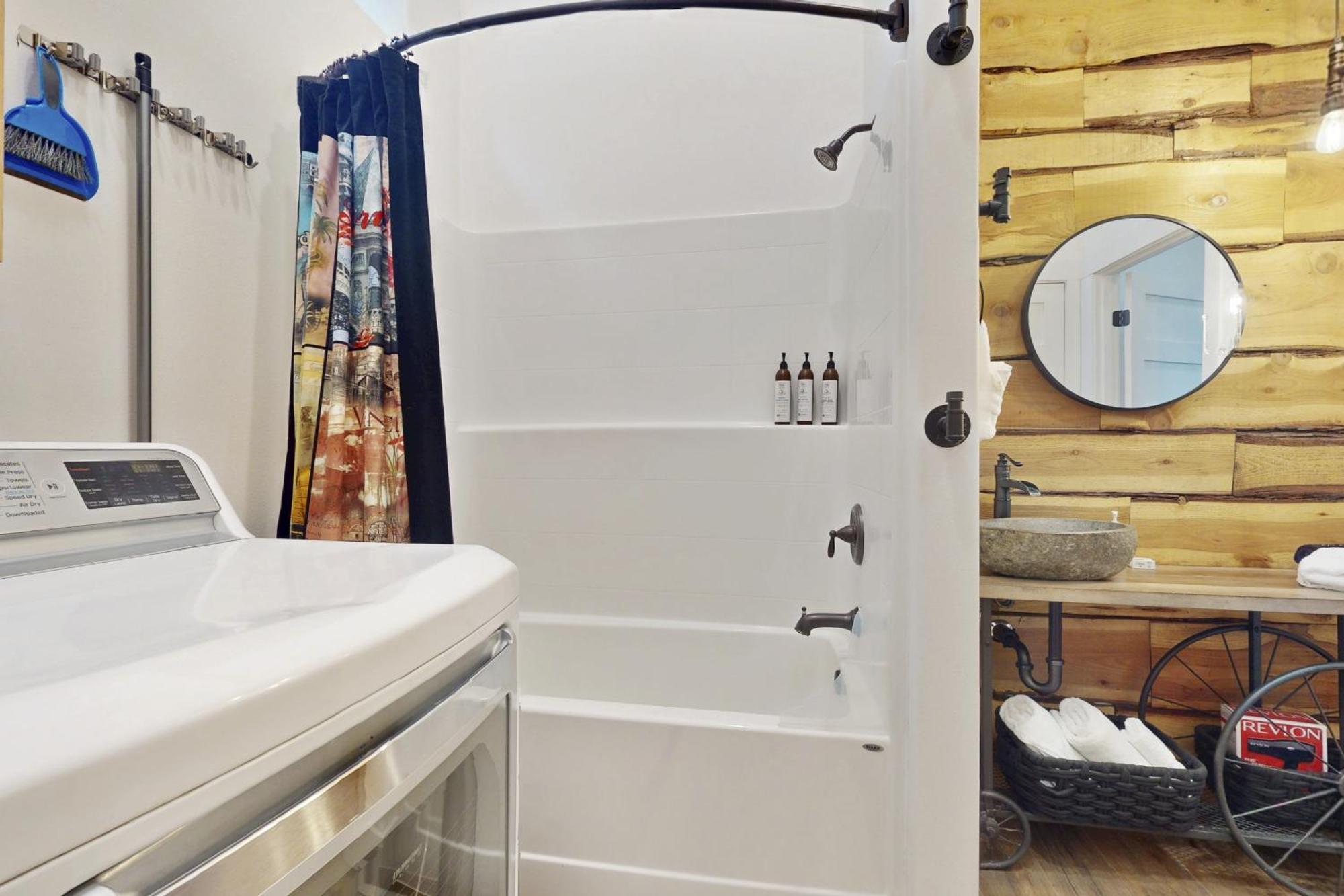 Tides & Timber Aparthotel Sequim Bagian luar foto