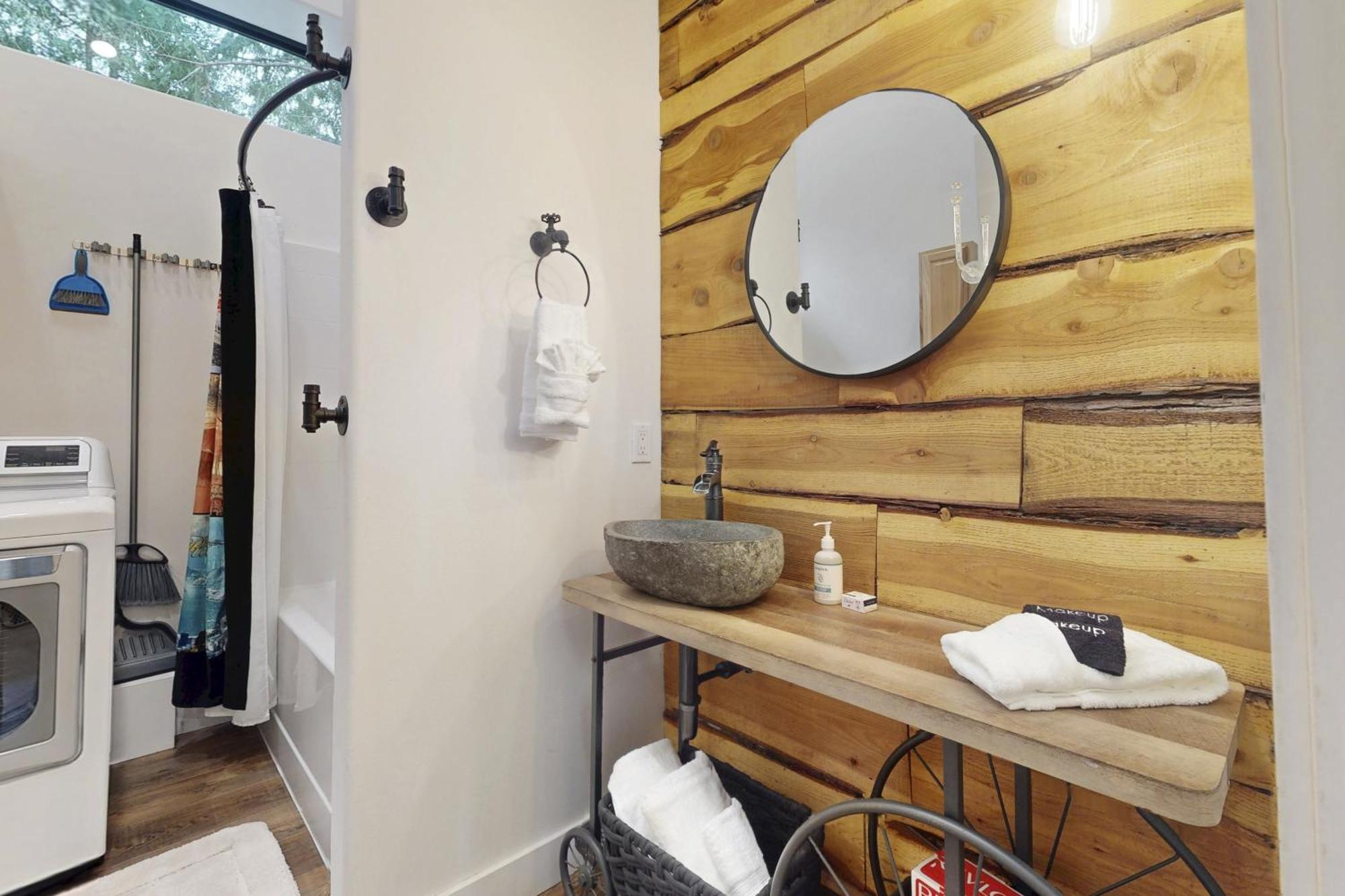 Tides & Timber Aparthotel Sequim Bagian luar foto