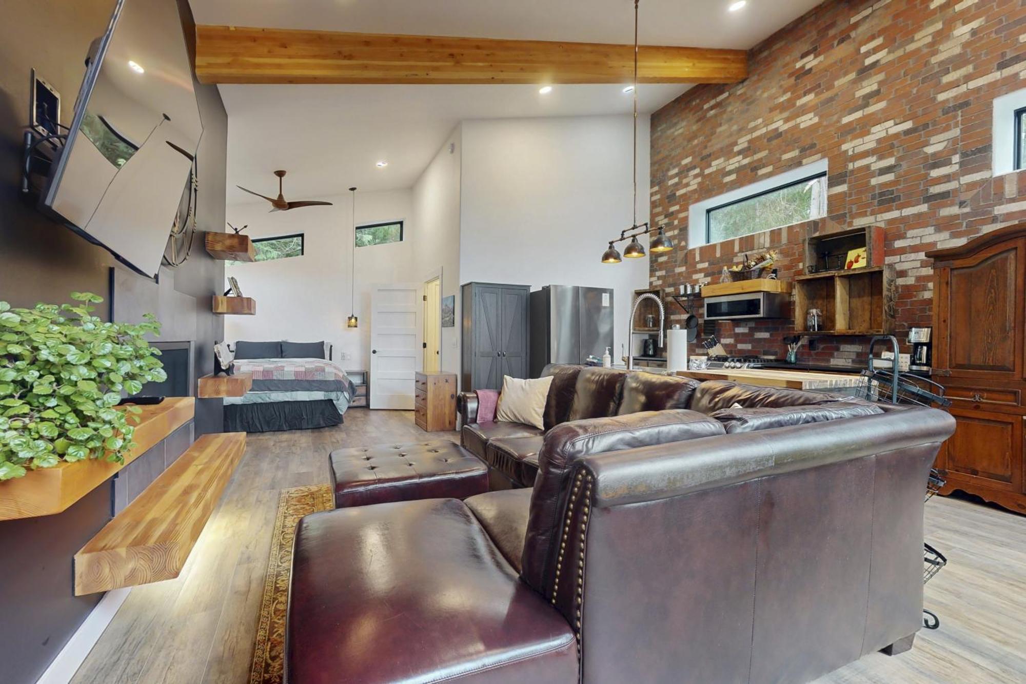 Tides & Timber Aparthotel Sequim Bagian luar foto